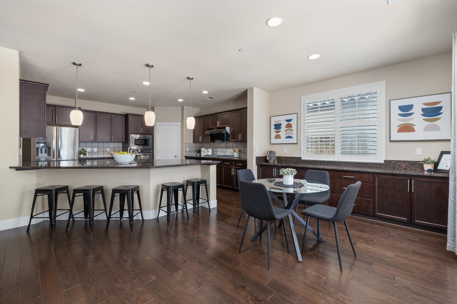 1276 N Redington Ave, Clovis, CA 93619