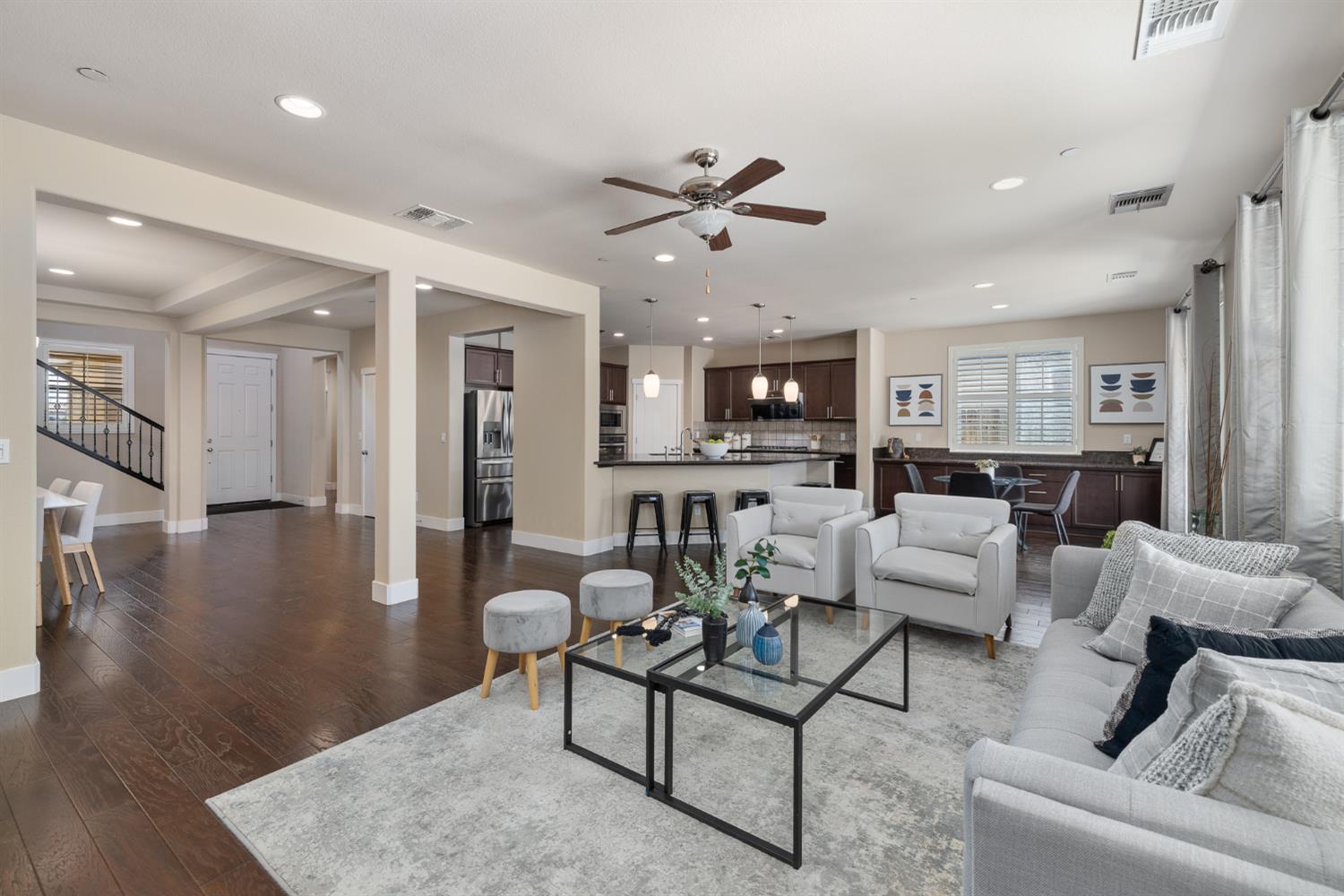 1276 N Redington Ave, Clovis, CA 93619