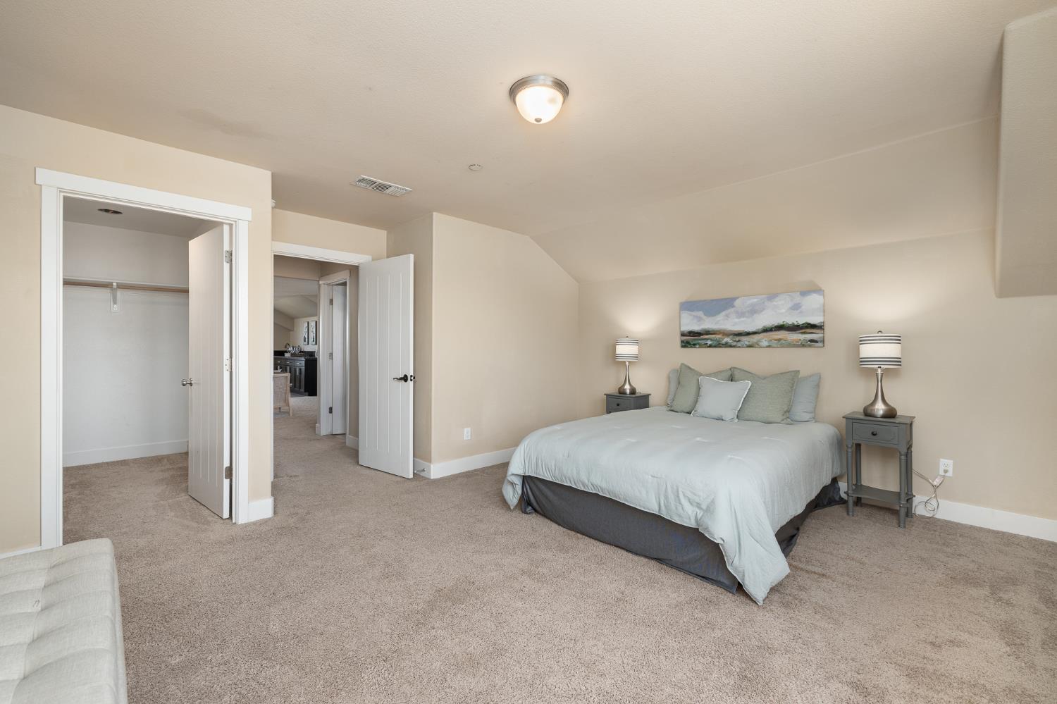 1276 N Redington Ave, Clovis, CA 93619