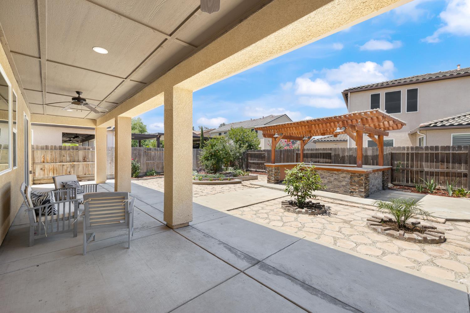 1276 N Redington Ave, Clovis, CA 93619