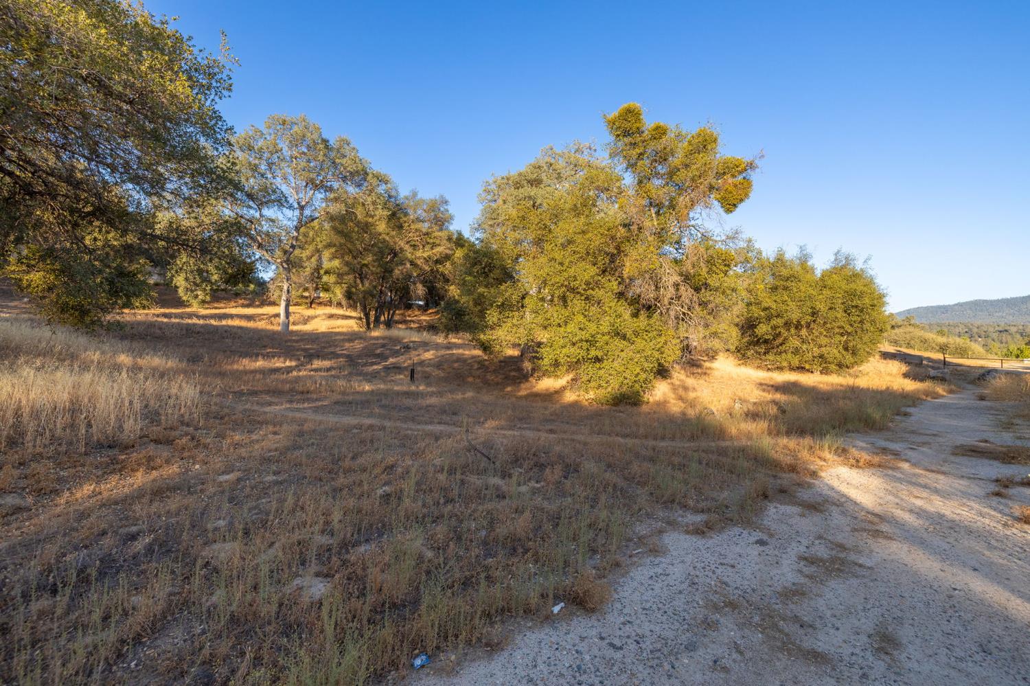 1 Junction Dr, Oakhurst, CA 93644