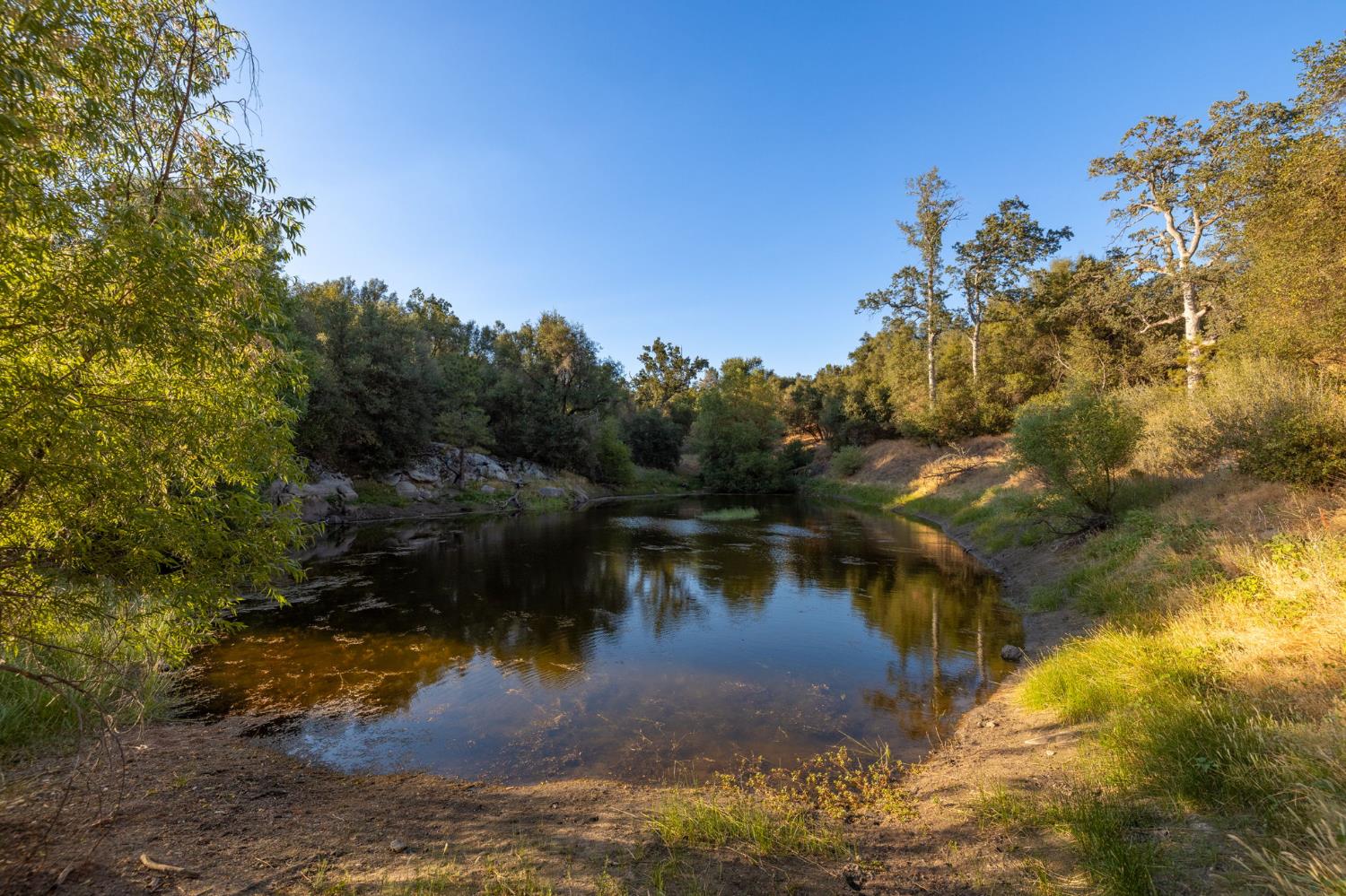 1 Junction Dr, Oakhurst, CA 93644