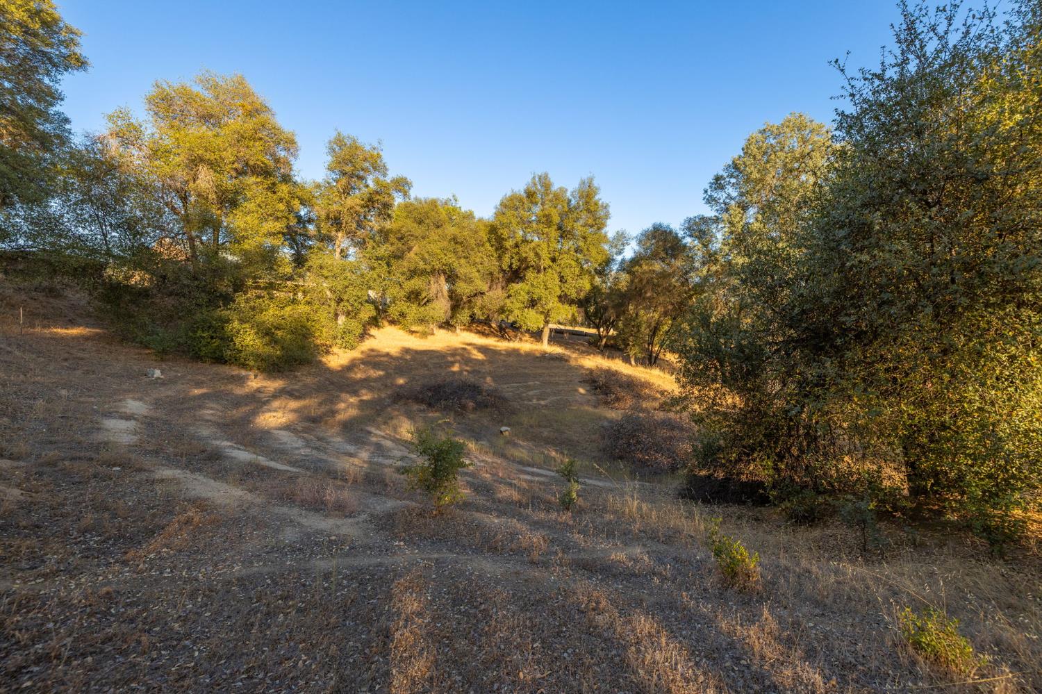 1 Junction Dr, Oakhurst, CA 93644