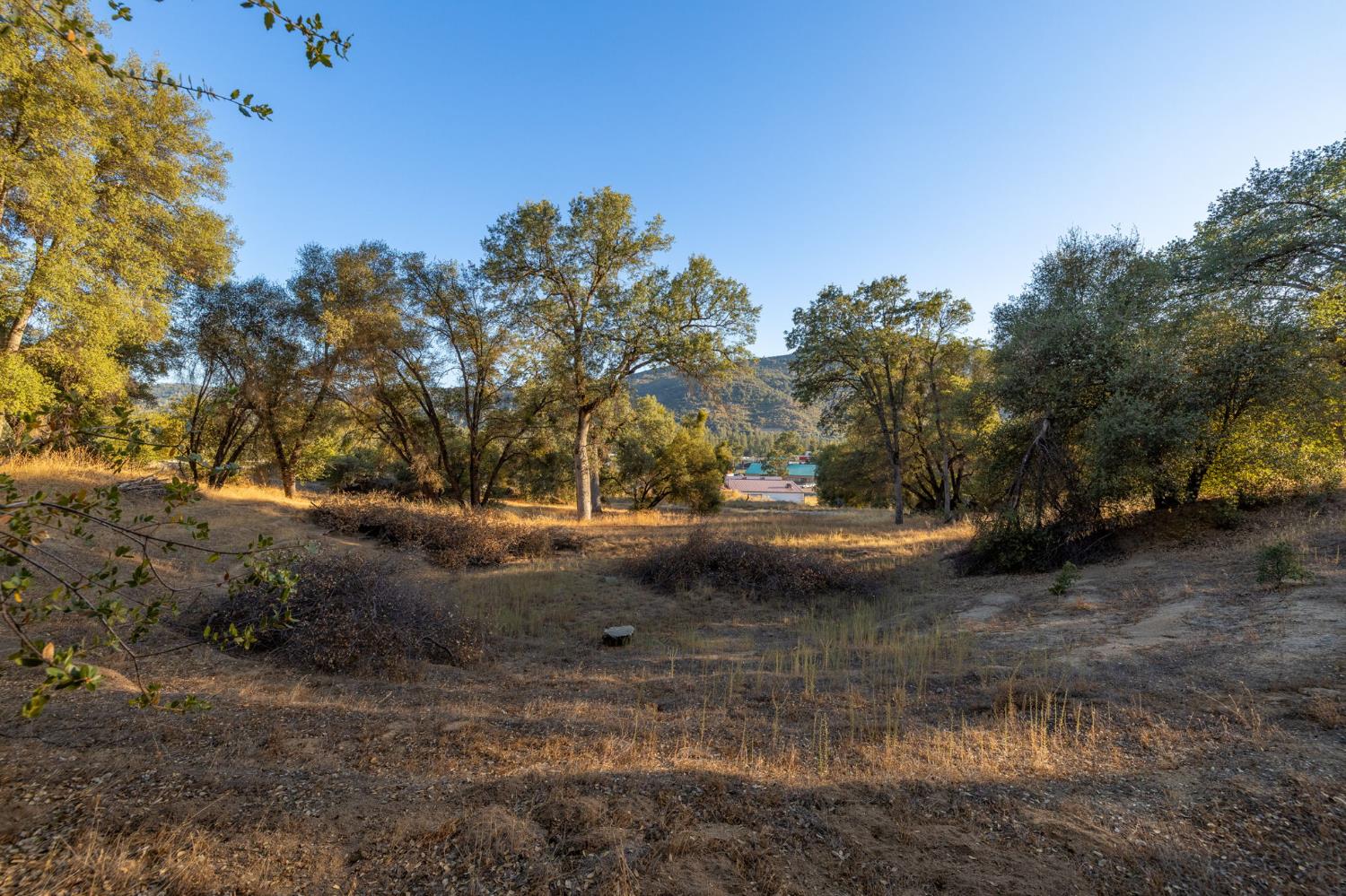 1 Junction Dr, Oakhurst, CA 93644