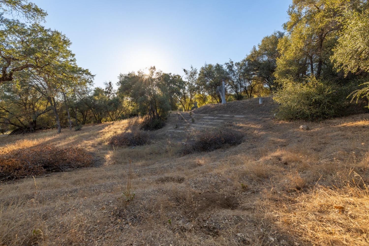 1 Junction Dr, Oakhurst, CA 93644