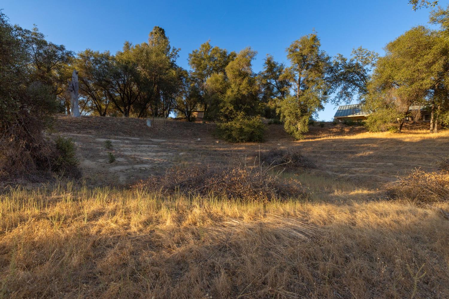 1 Junction Dr, Oakhurst, CA 93644