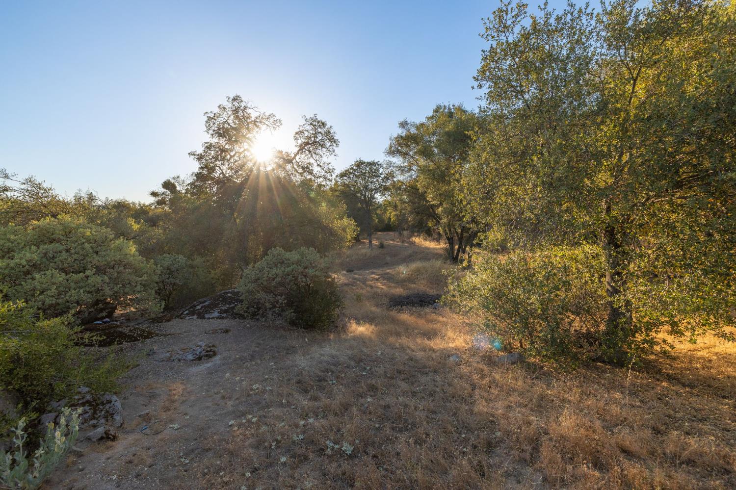 1 Junction Dr, Oakhurst, CA 93644