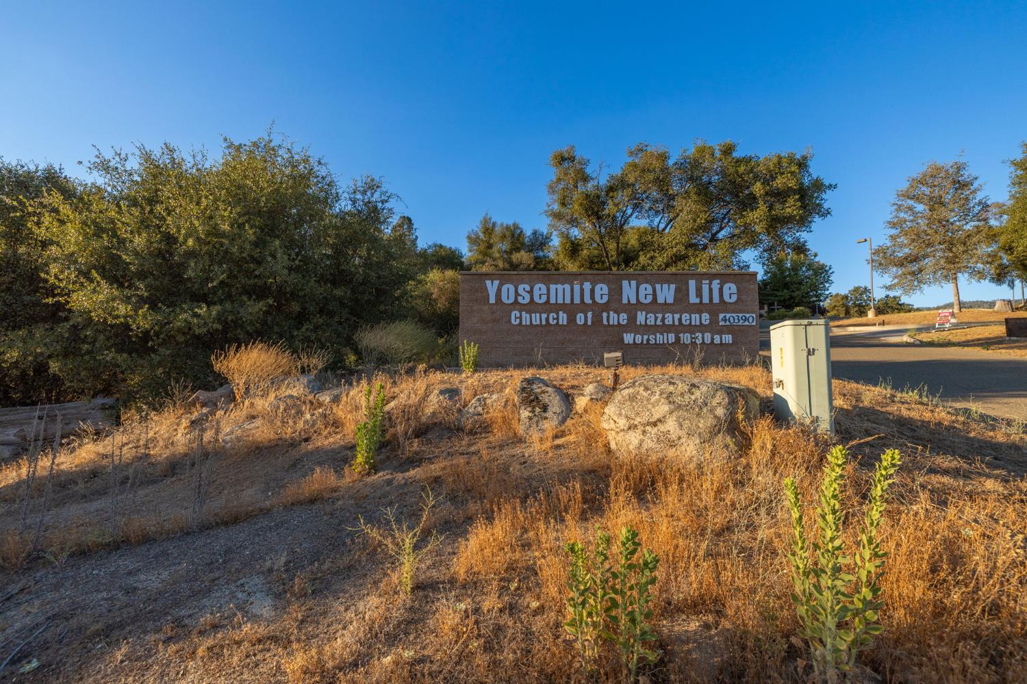 1 Junction Dr, Oakhurst, CA 93644