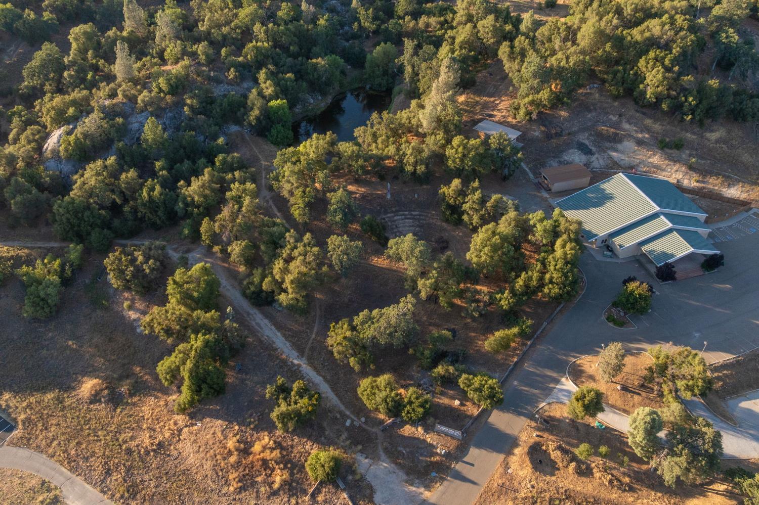 1 Junction Dr, Oakhurst, CA 93644