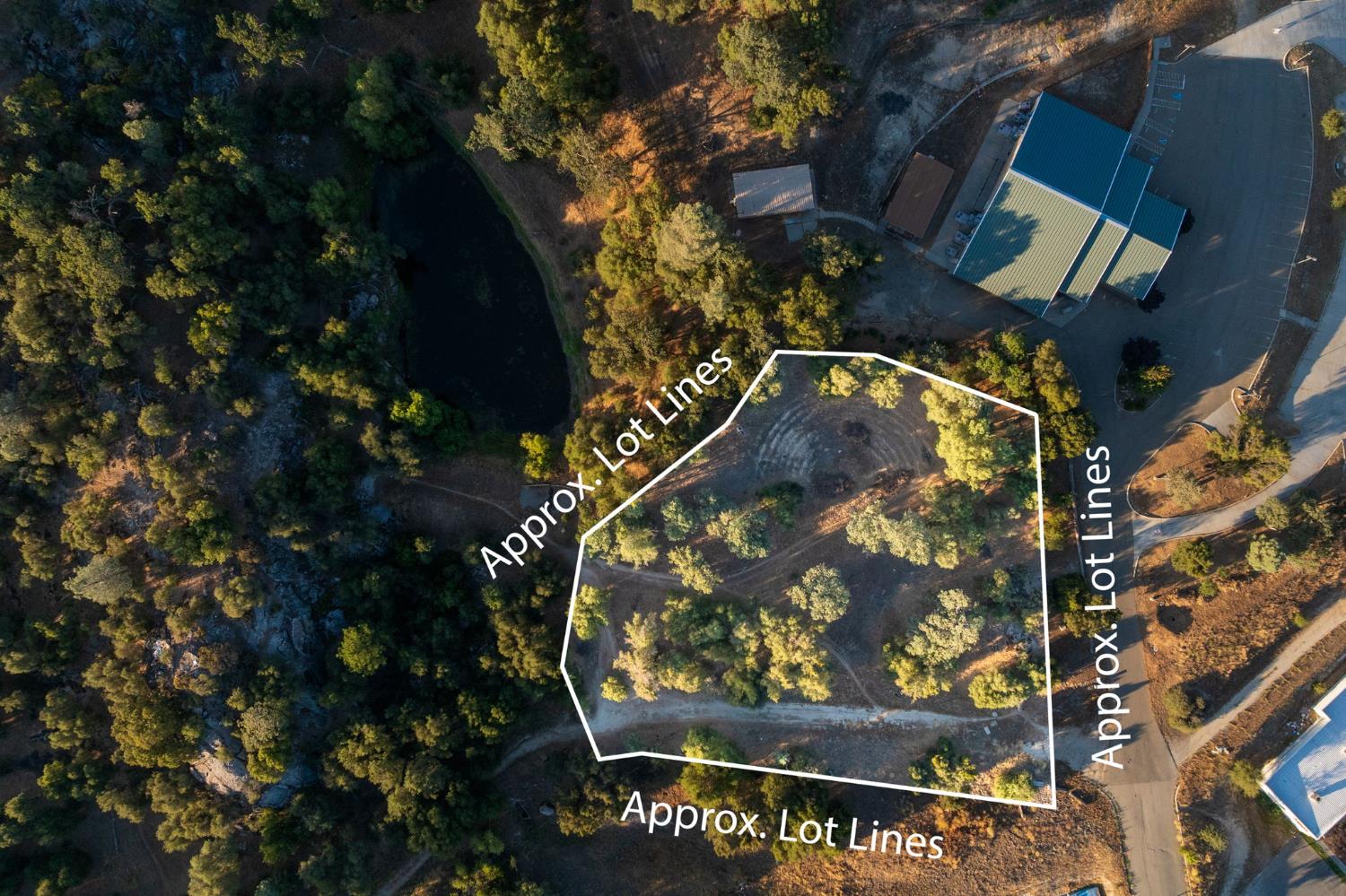 1 Junction Dr, Oakhurst, CA 93644