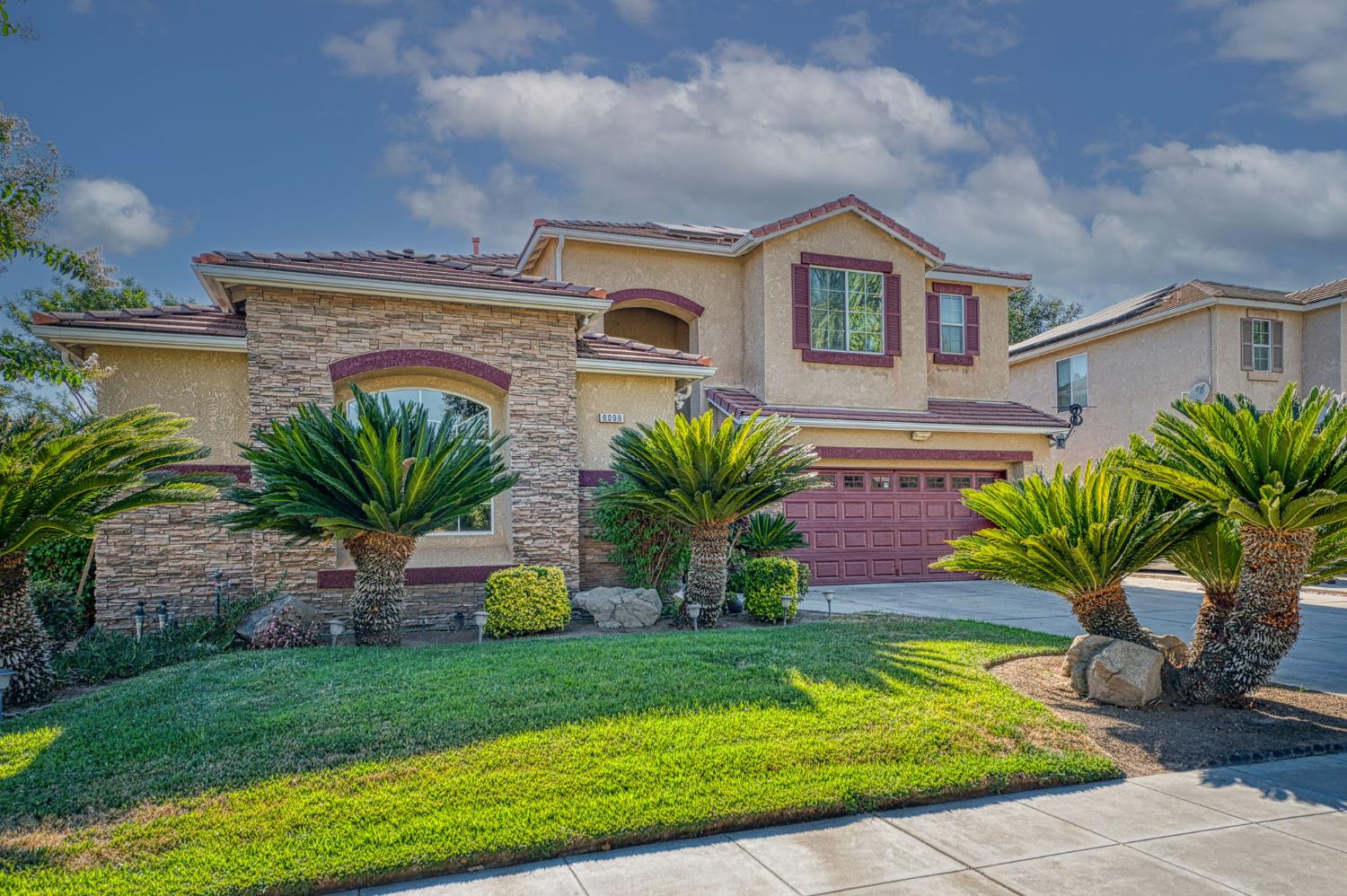 8099 N Paula Ave, Fresno, CA 93720