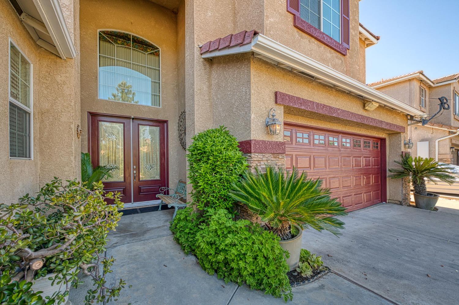 8099 N Paula Ave, Fresno, CA 93720