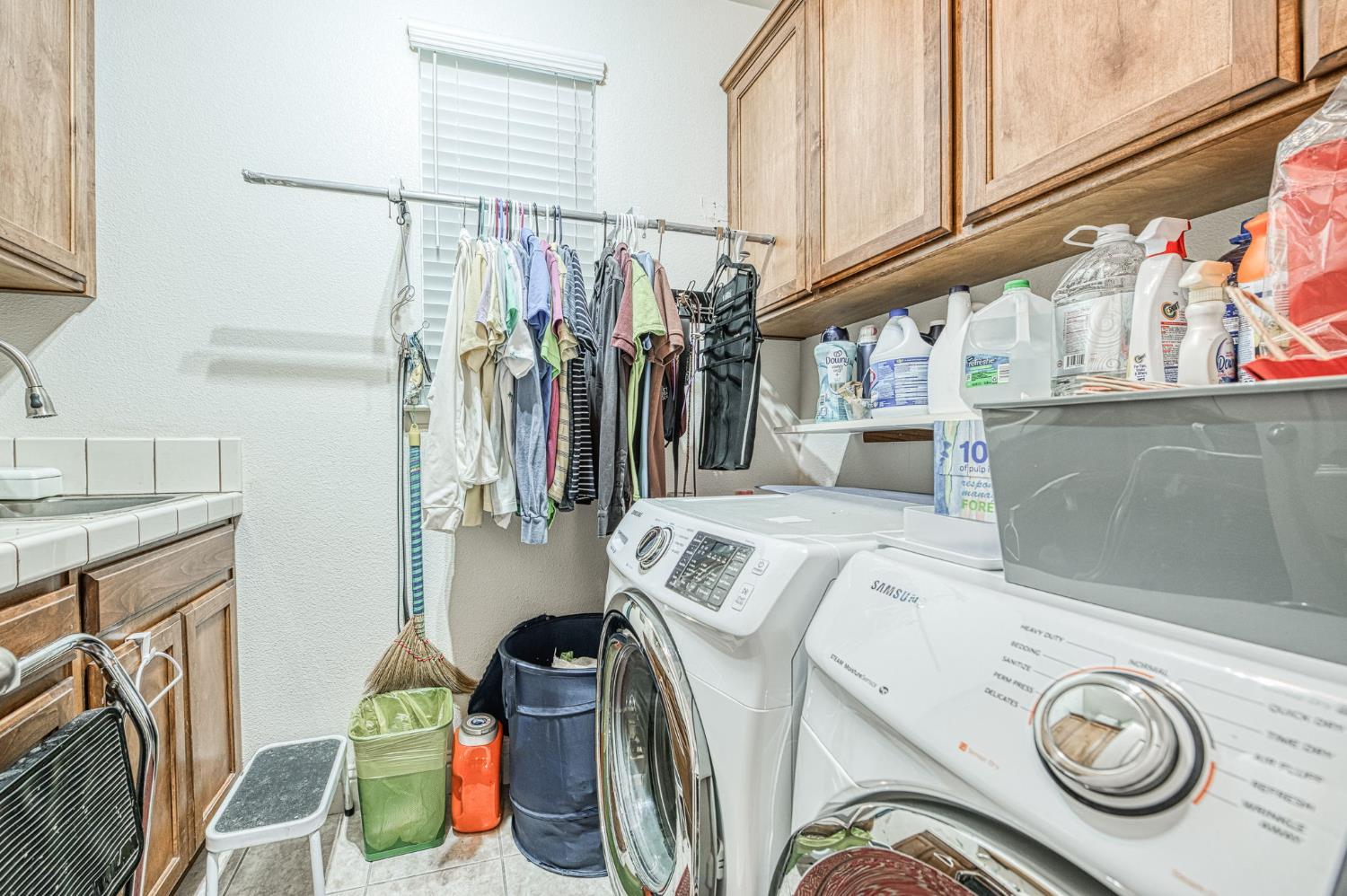 8099 N Paula Ave, Fresno, CA 93720