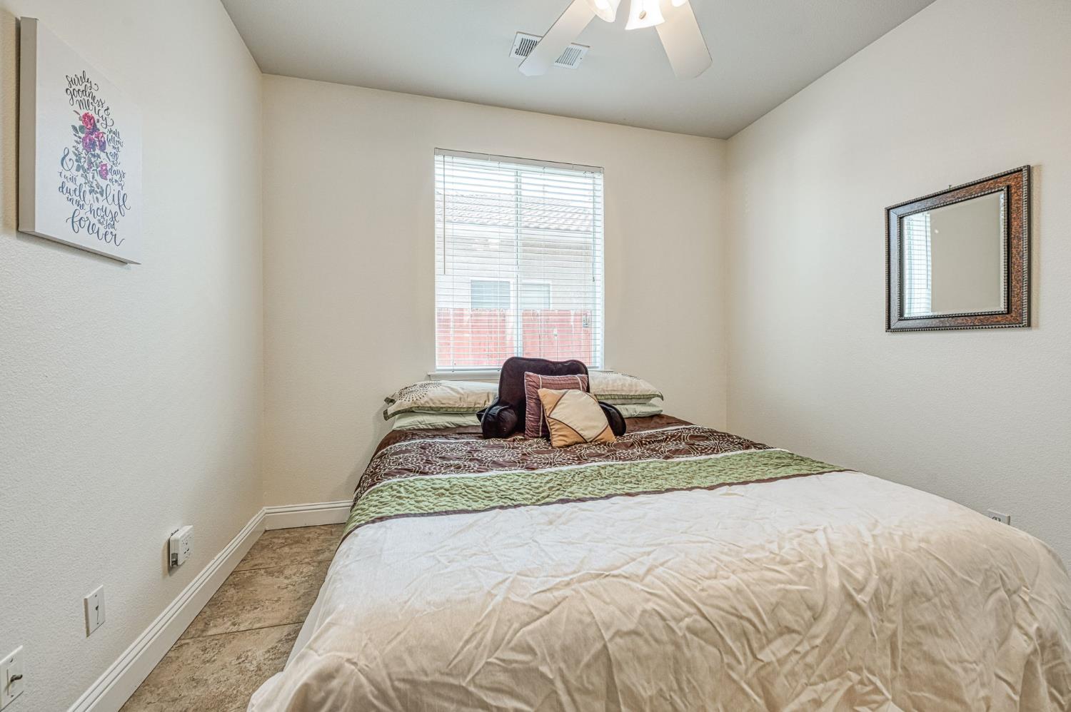 8099 N Paula Ave, Fresno, CA 93720