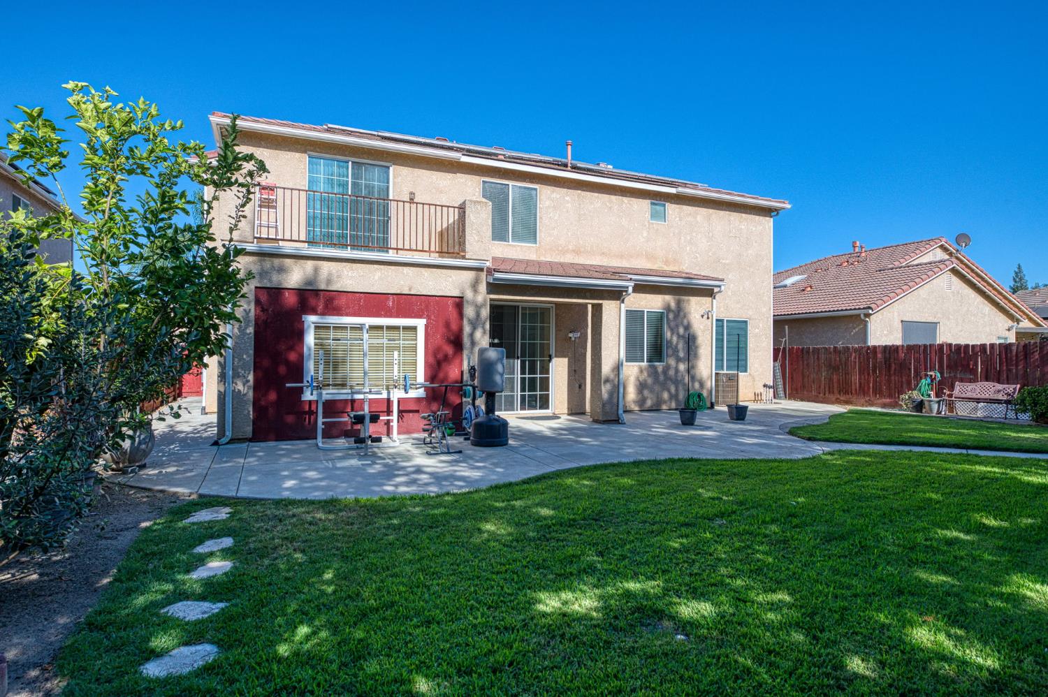 8099 N Paula Ave, Fresno, CA 93720