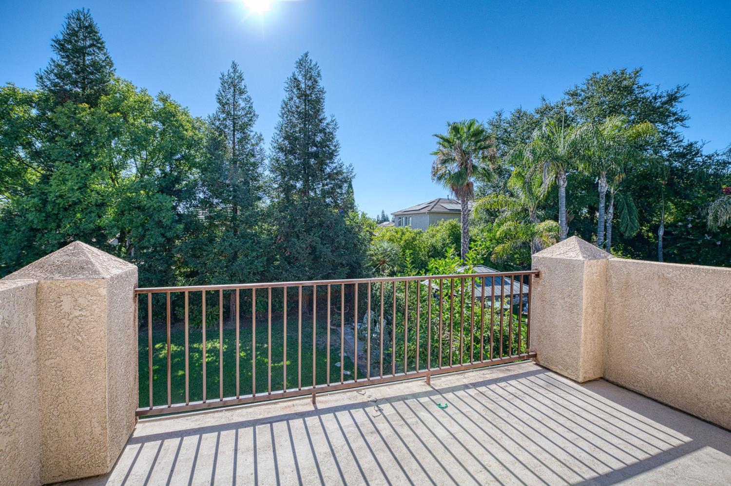 8099 N Paula Ave, Fresno, CA 93720