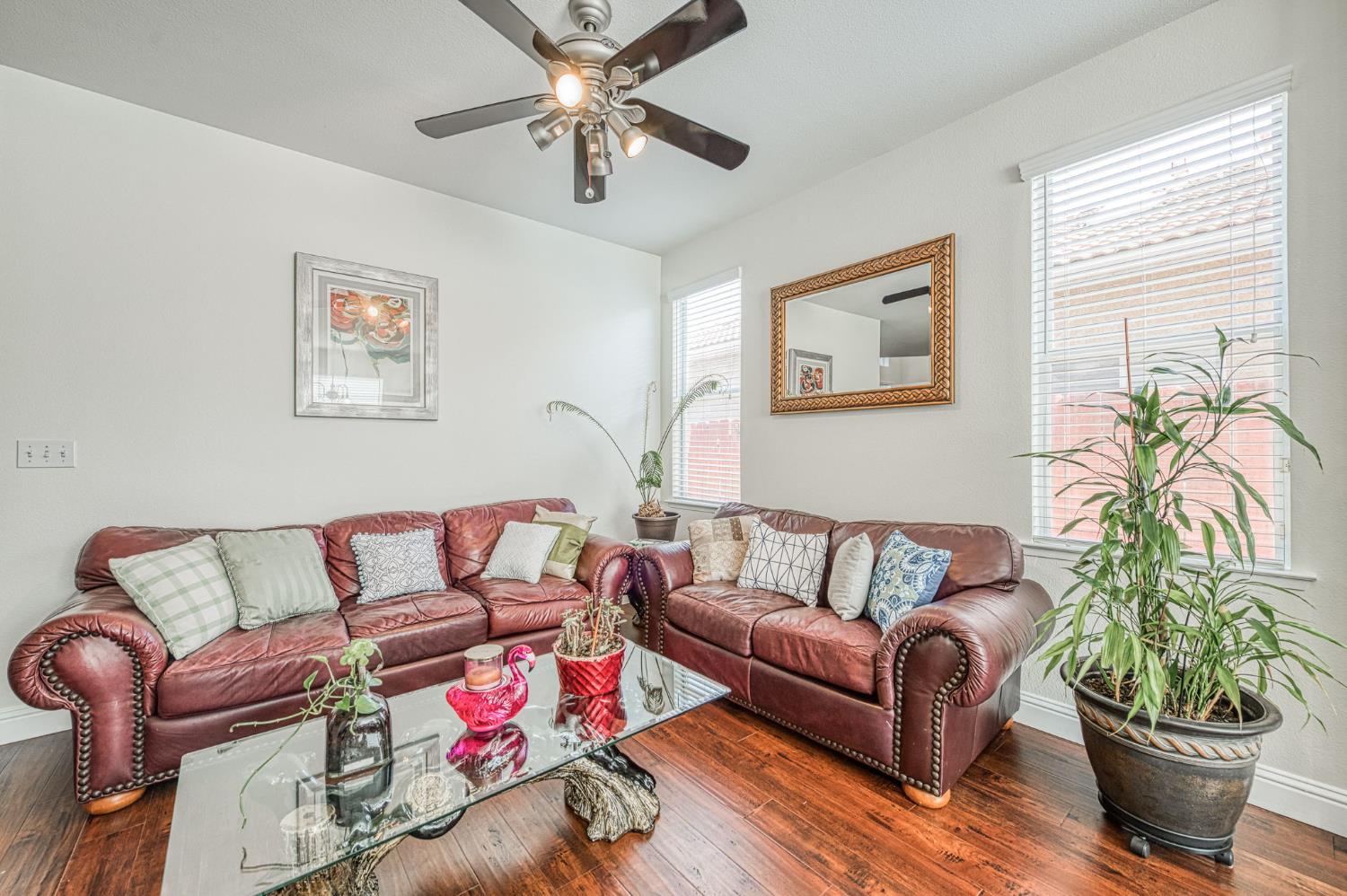 8099 N Paula Ave, Fresno, CA 93720