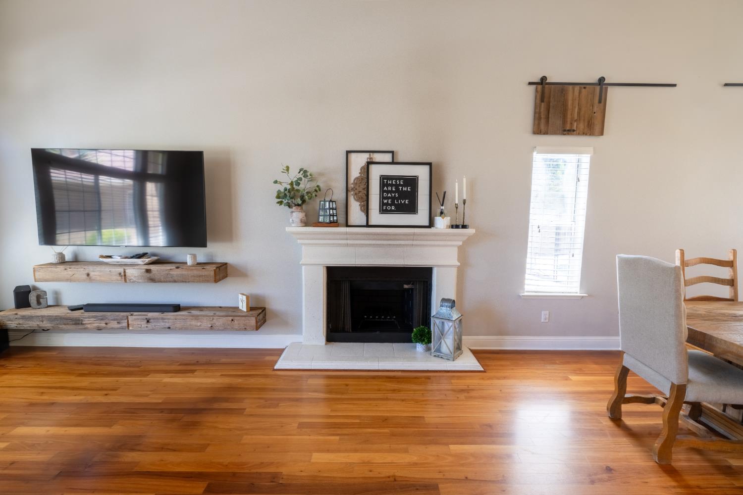 9455 N Woodrow Ave, Fresno, CA 93720