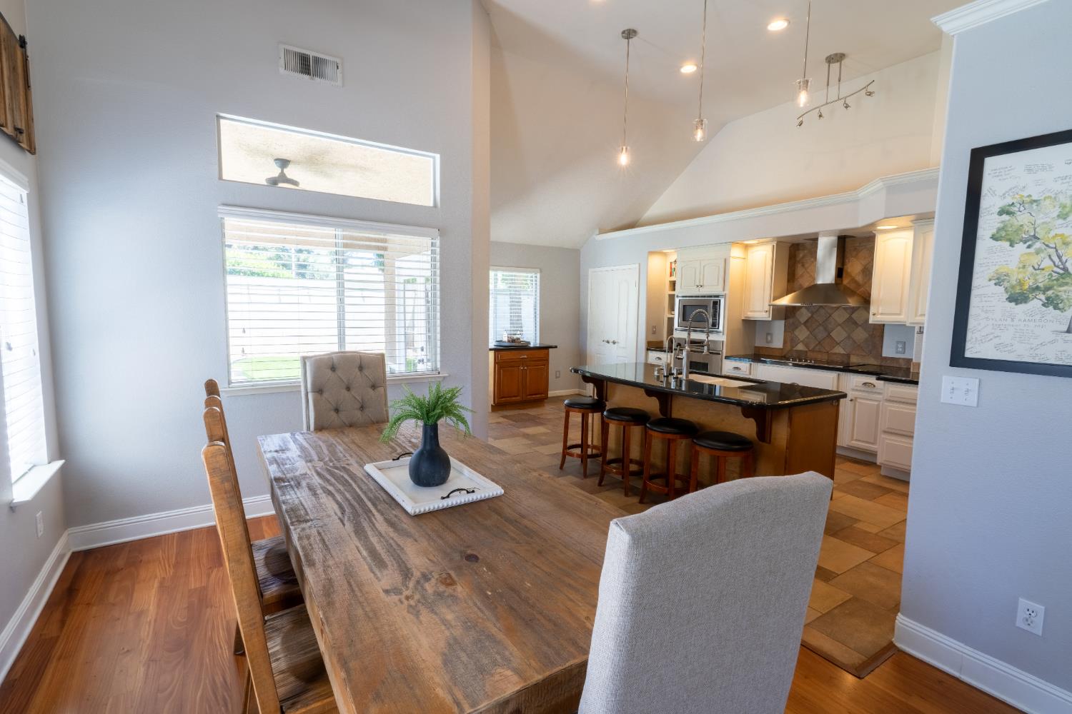9455 N Woodrow Ave, Fresno, CA 93720