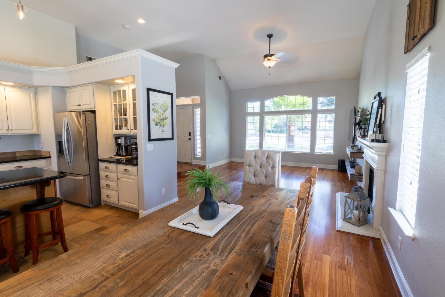 9455 N Woodrow Ave, Fresno, CA 93720
