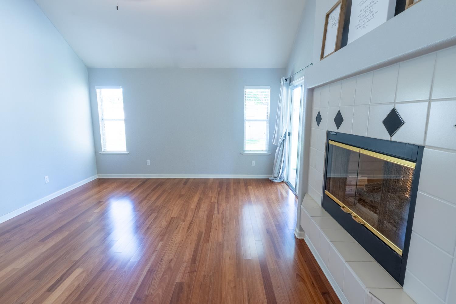 9455 N Woodrow Ave, Fresno, CA 93720