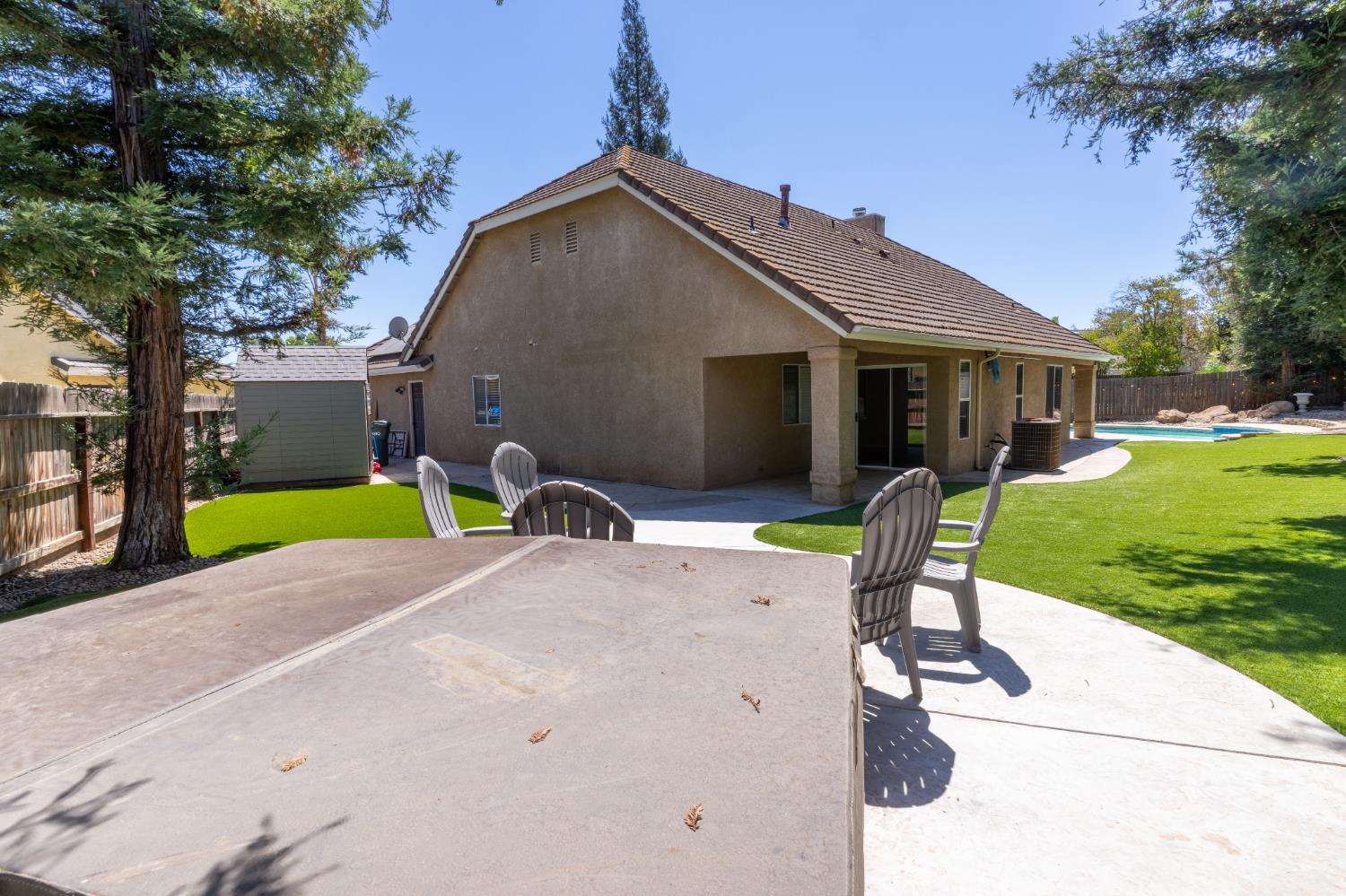 9455 N Woodrow Ave, Fresno, CA 93720