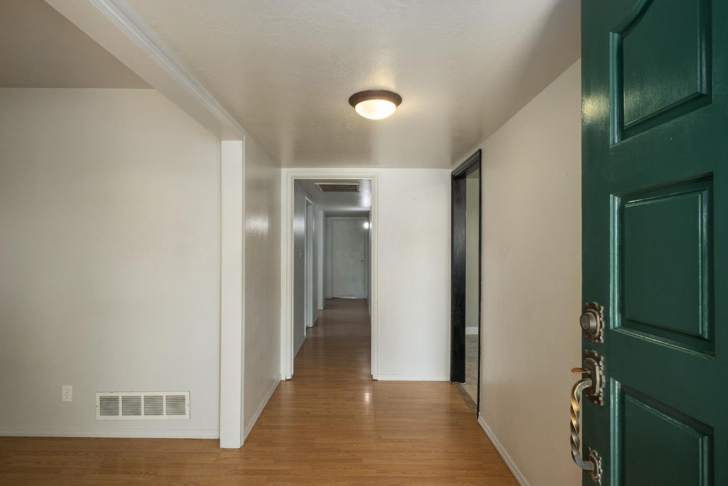 2616 W San Gabriel Ave, Fresno, CA 93705