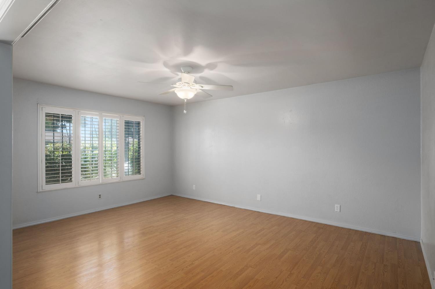 2616 W San Gabriel Ave, Fresno, CA 93705