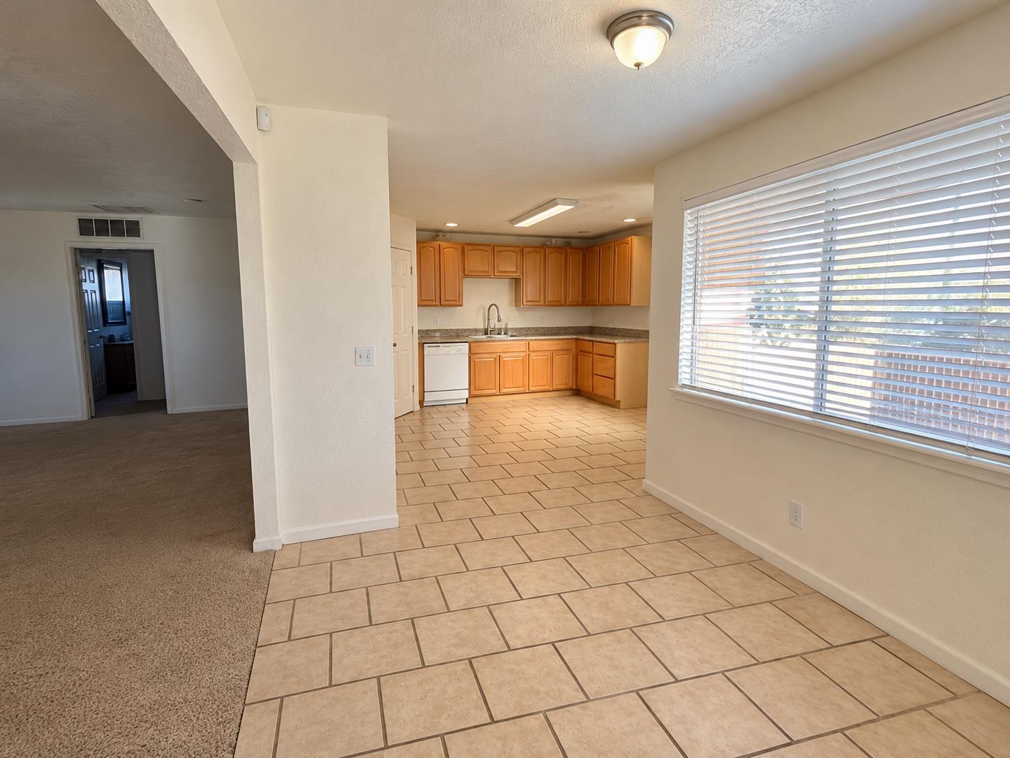 445 College Ave, Coalinga, CA 93210