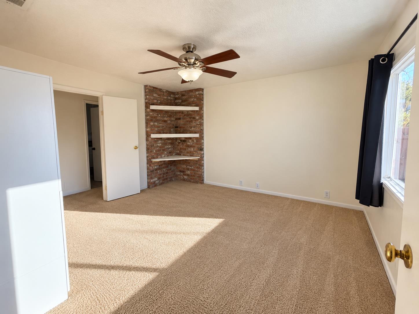 445 College Ave, Coalinga, CA 93210