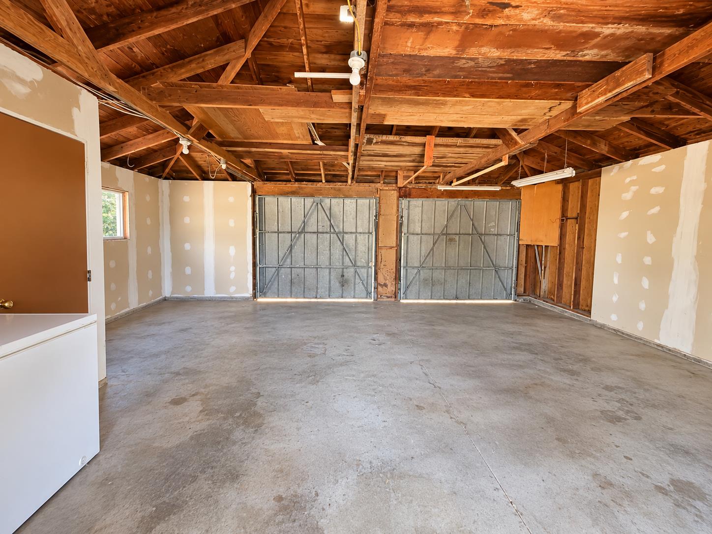 445 College Ave, Coalinga, CA 93210