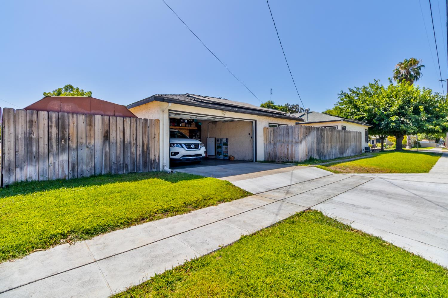 4855 E Iowa Ave, Fresno, CA 93727