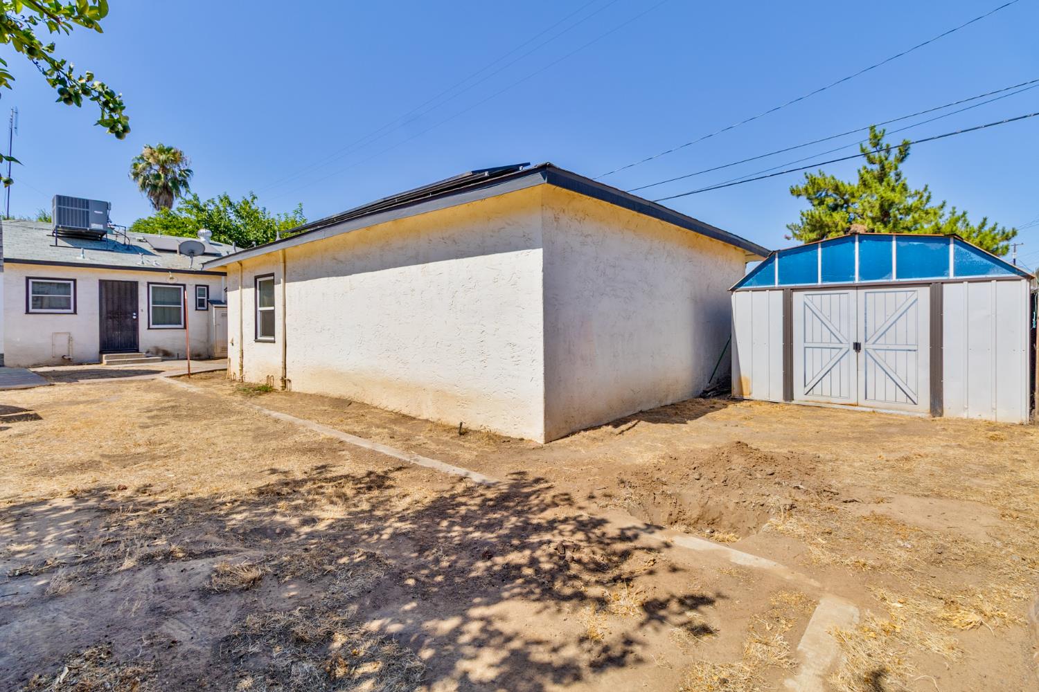 4855 E Iowa Ave, Fresno, CA 93727