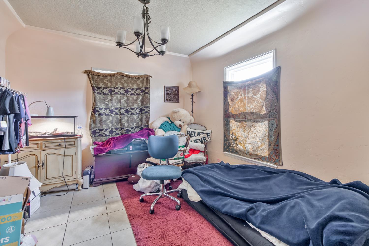 4855 E Iowa Ave, Fresno, CA 93727