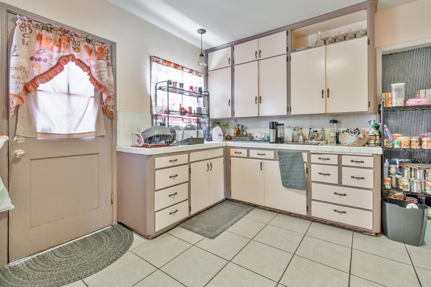 4855 E Iowa Ave, Fresno, CA 93727
