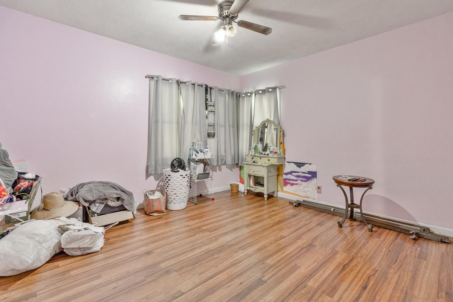 4855 E Iowa Ave, Fresno, CA 93727