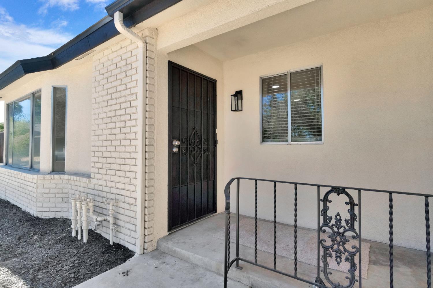 4107 W Amherst Ave, Fresno, CA 93722