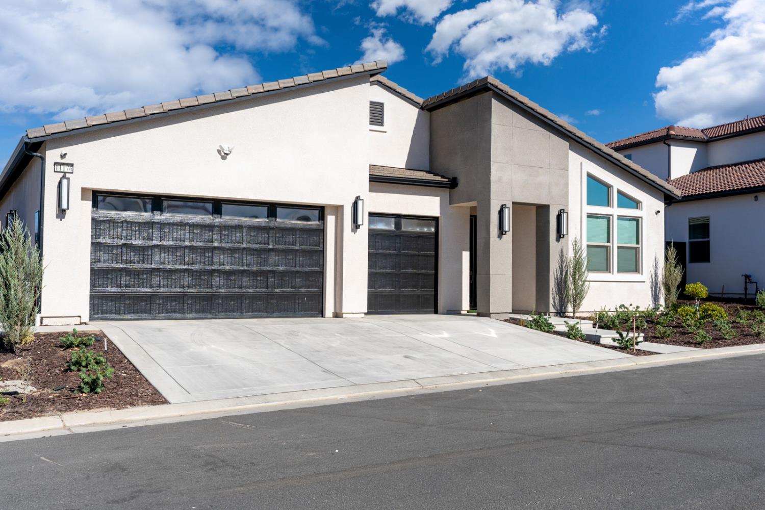 11176 N Via Revenna Dr, Fresno, CA 93730