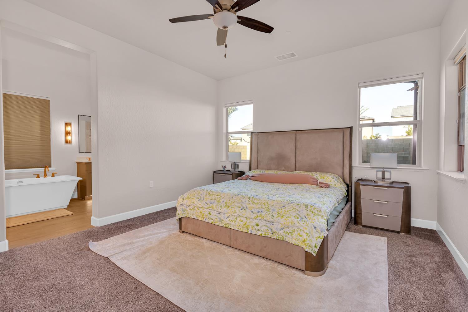 11176 N Via Revenna Dr, Fresno, CA 93730