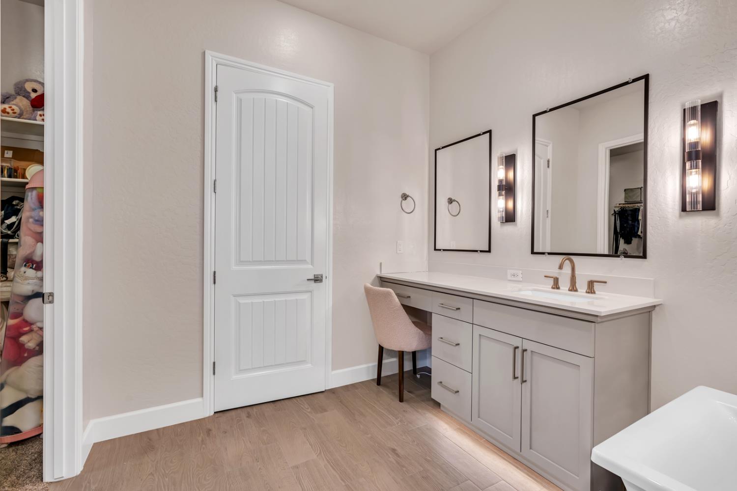 11176 N Via Revenna Dr, Fresno, CA 93730