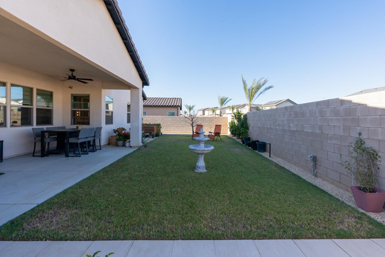 11176 N Via Revenna Dr, Fresno, CA 93730
