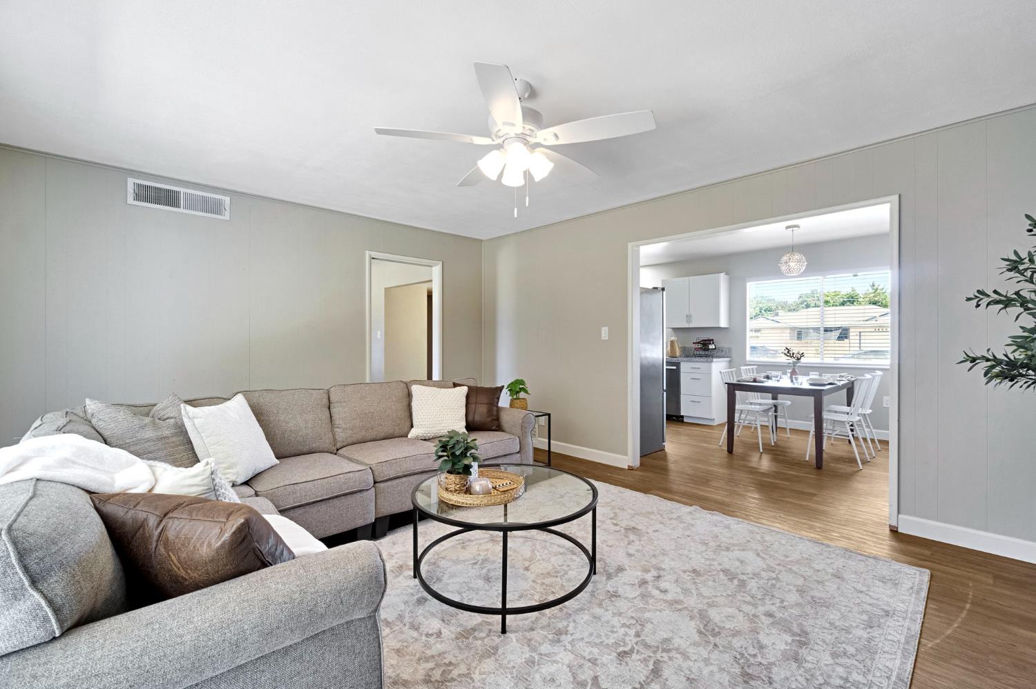 5455 N Bond St, Fresno, CA 93710