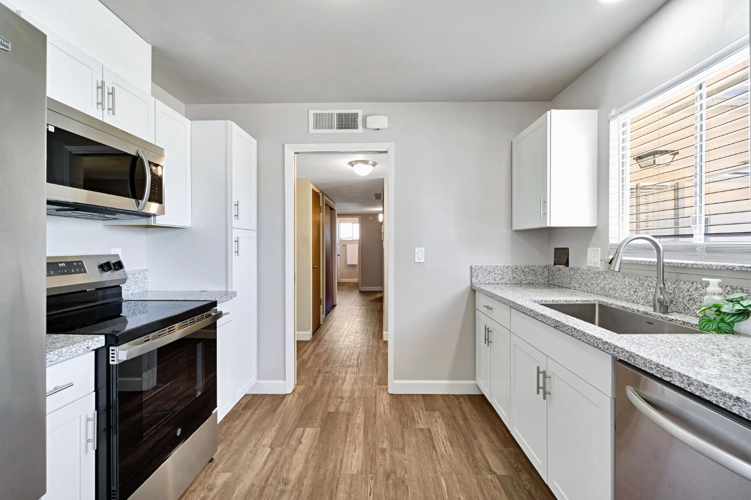 5455 N Bond St, Fresno, CA 93710