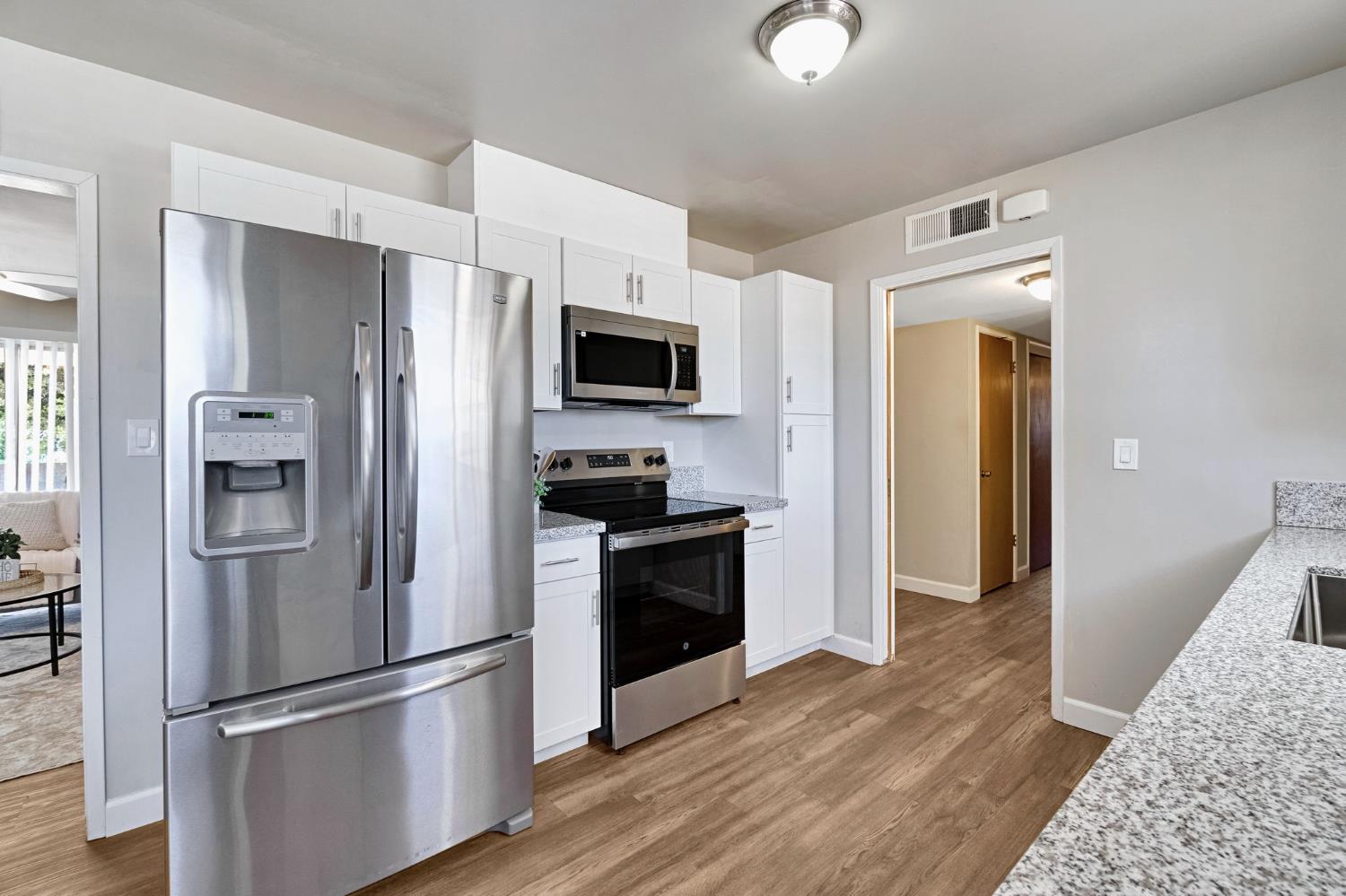 5455 N Bond St, Fresno, CA 93710