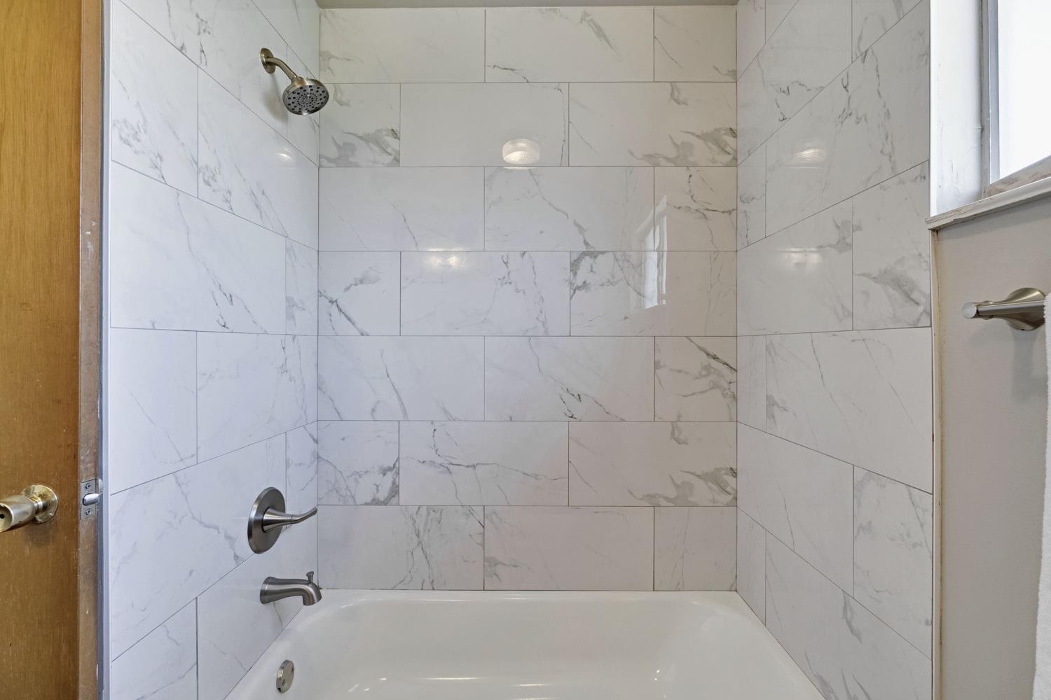 5455 N Bond St, Fresno, CA 93710