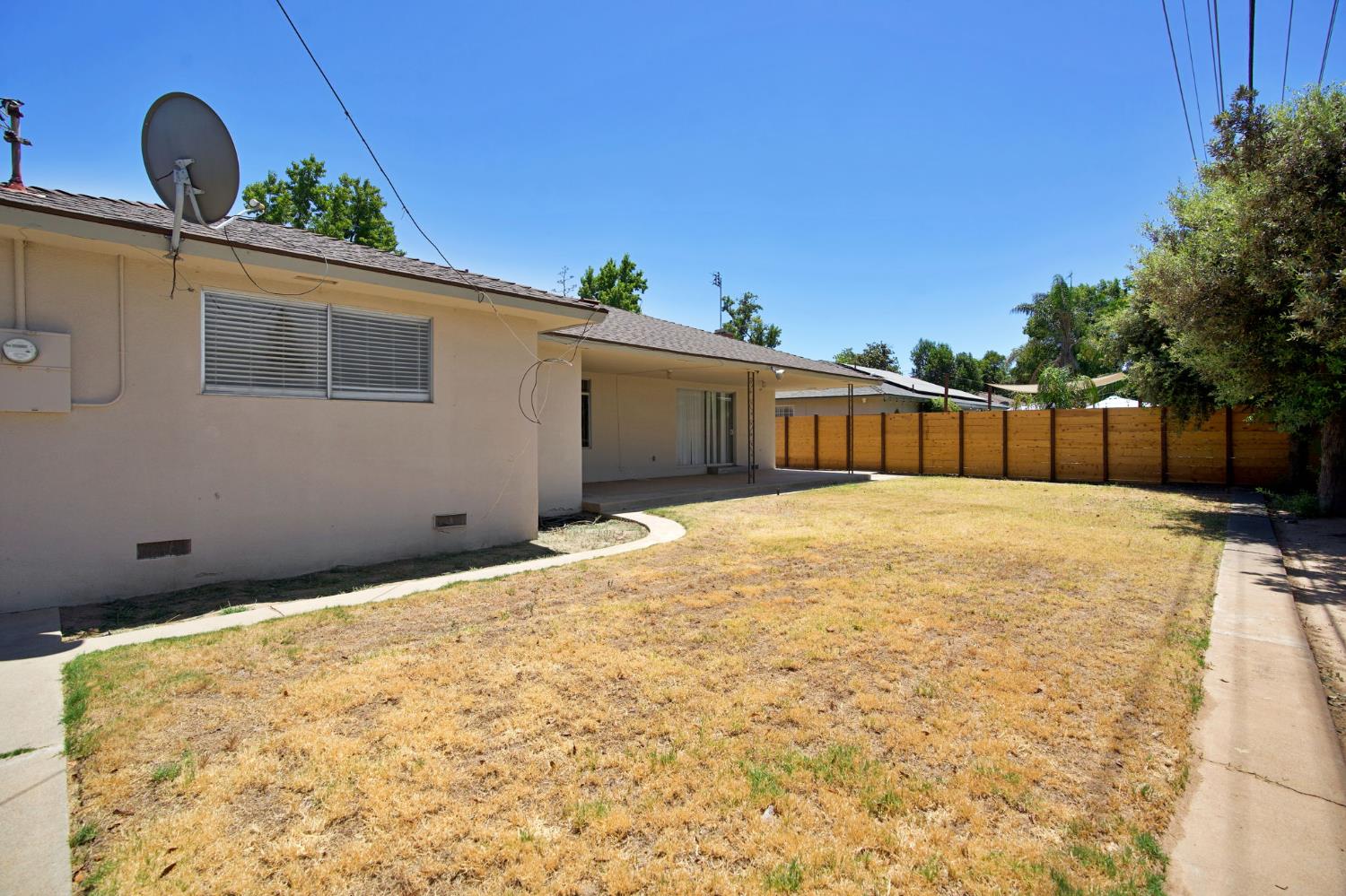 5455 N Bond St, Fresno, CA 93710