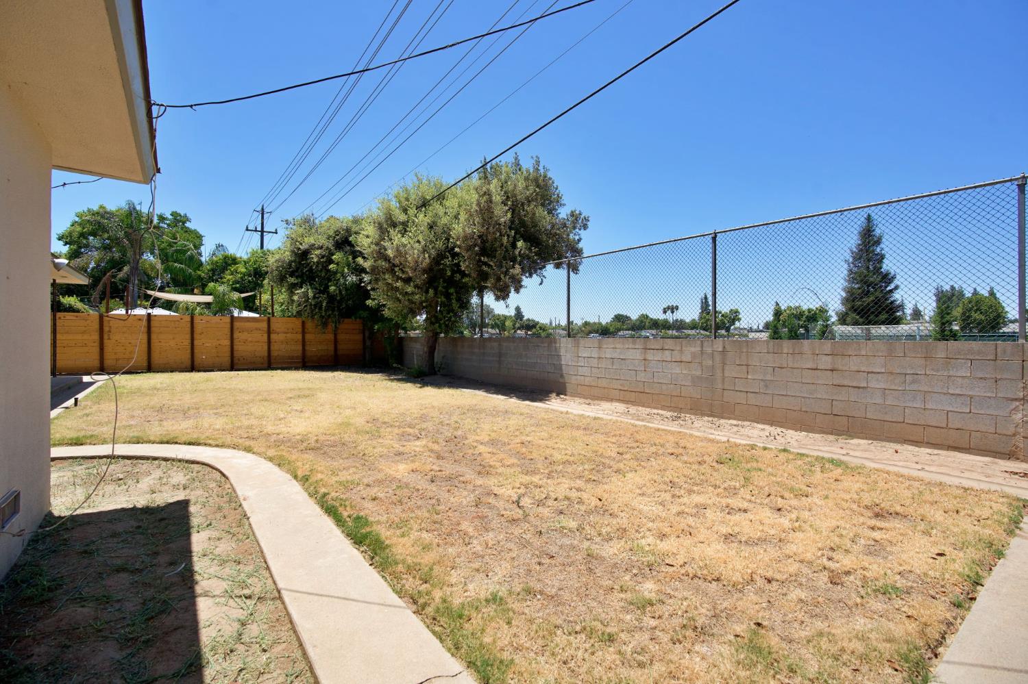 5455 N Bond St, Fresno, CA 93710