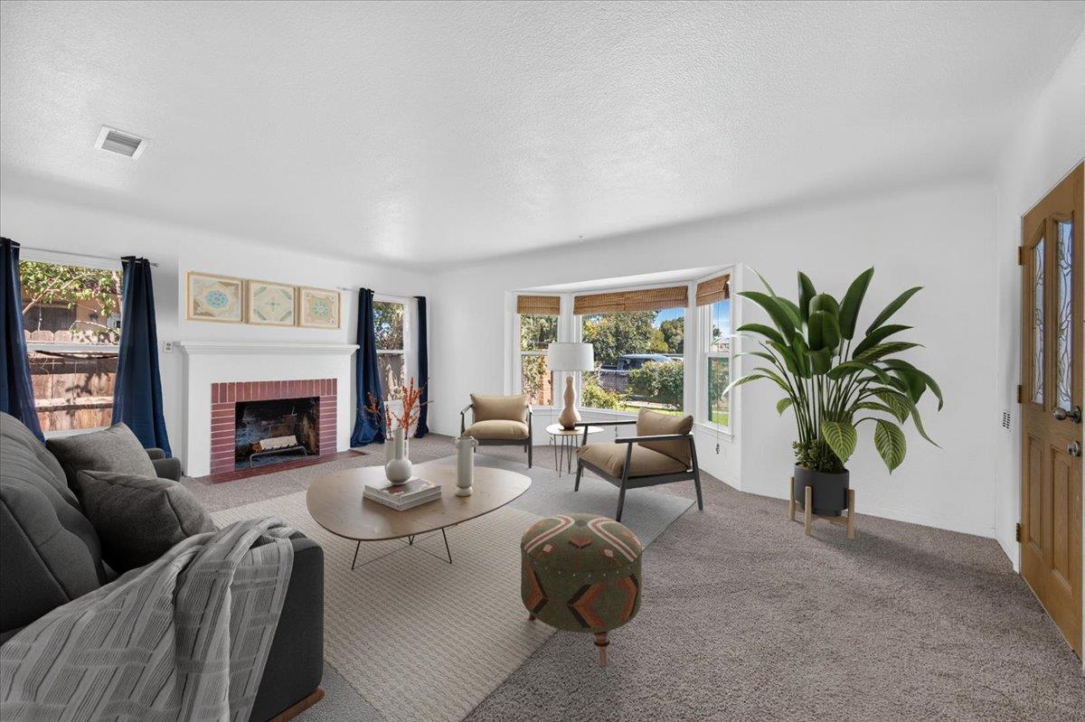 335 W Dakota Ave, Fresno, CA 93705