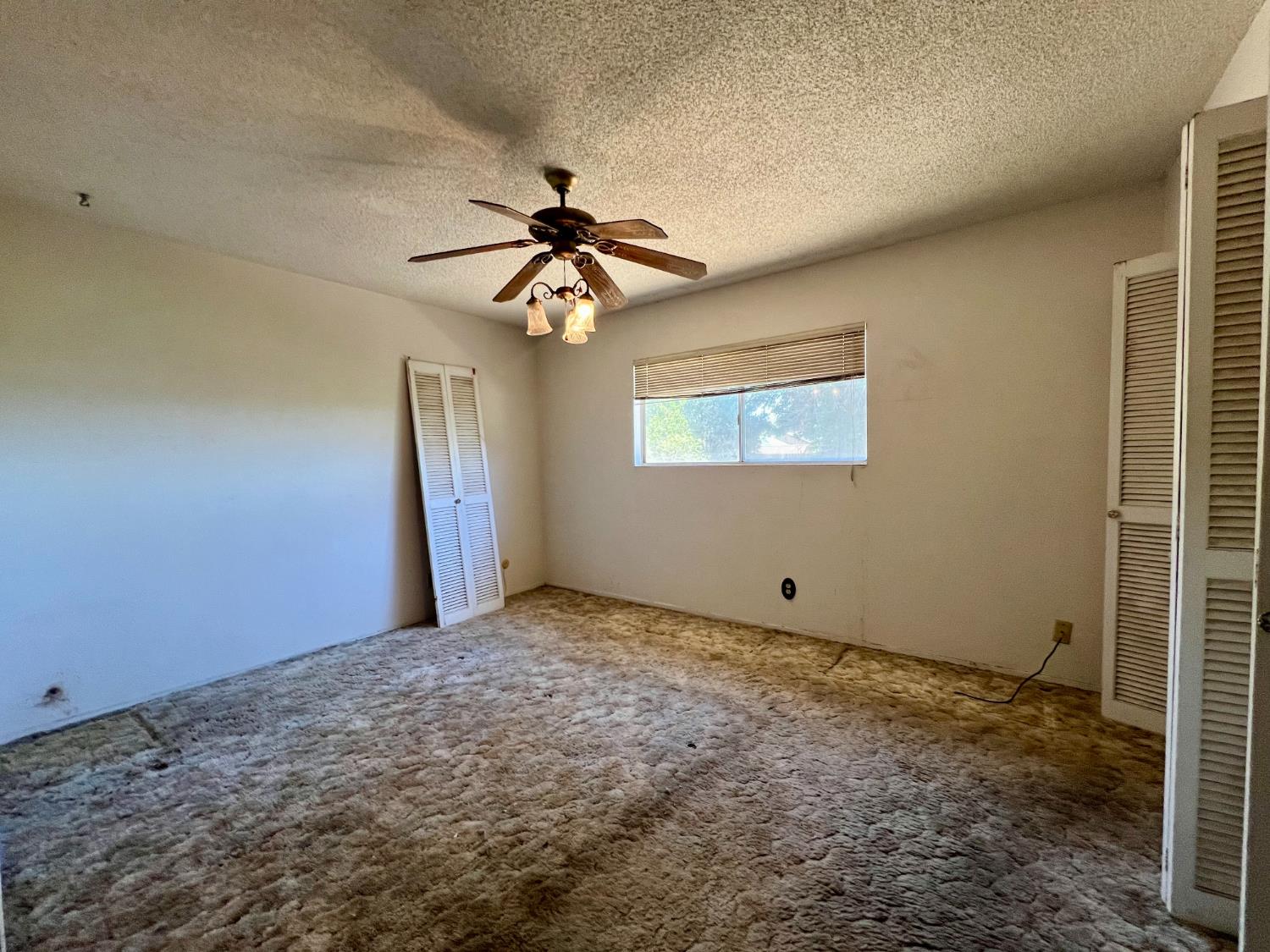 1569 E Olive Ave, Porterville, CA 93257