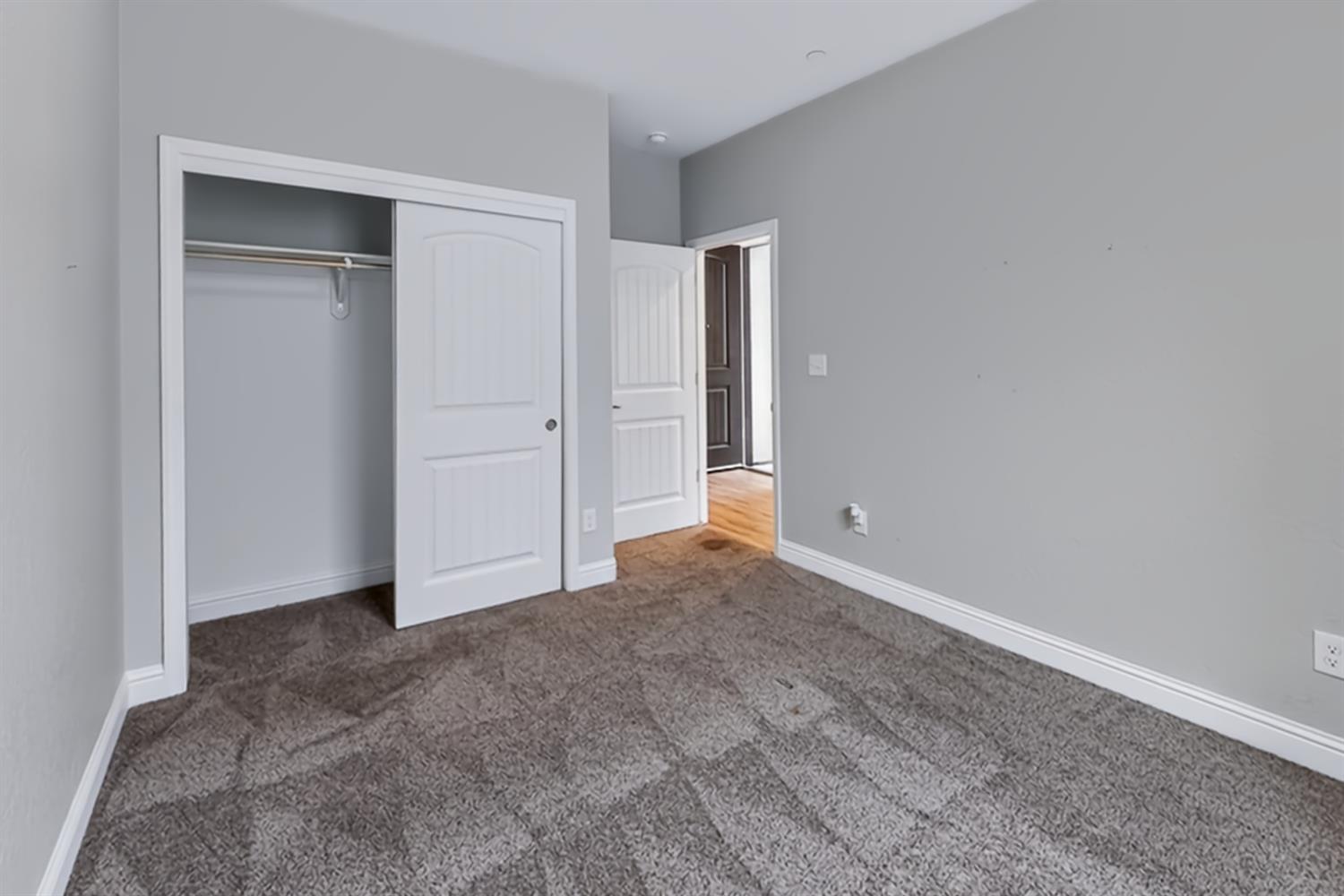 1140 Wasatch Dr, Madera, CA 93638